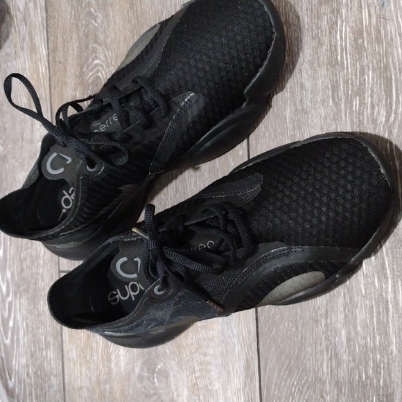 Nike Superrep black and silver mesh sneakers. Size 7 - Picture 1 of 15